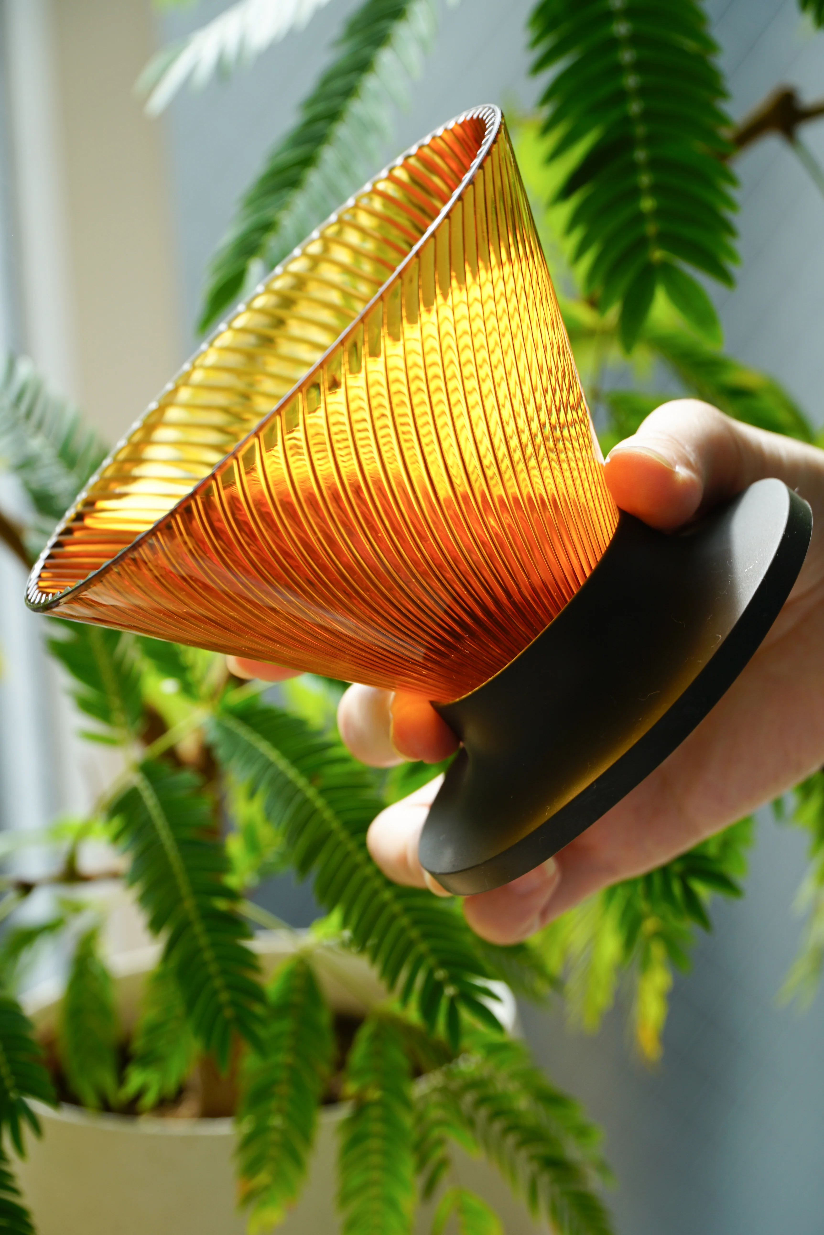 V60 Dripper NEO 02 Transparent / Amber - Image 8