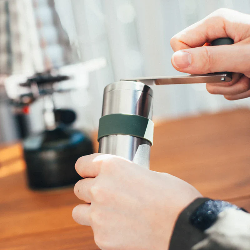 V60 Metal Coffee Mill - Image 3