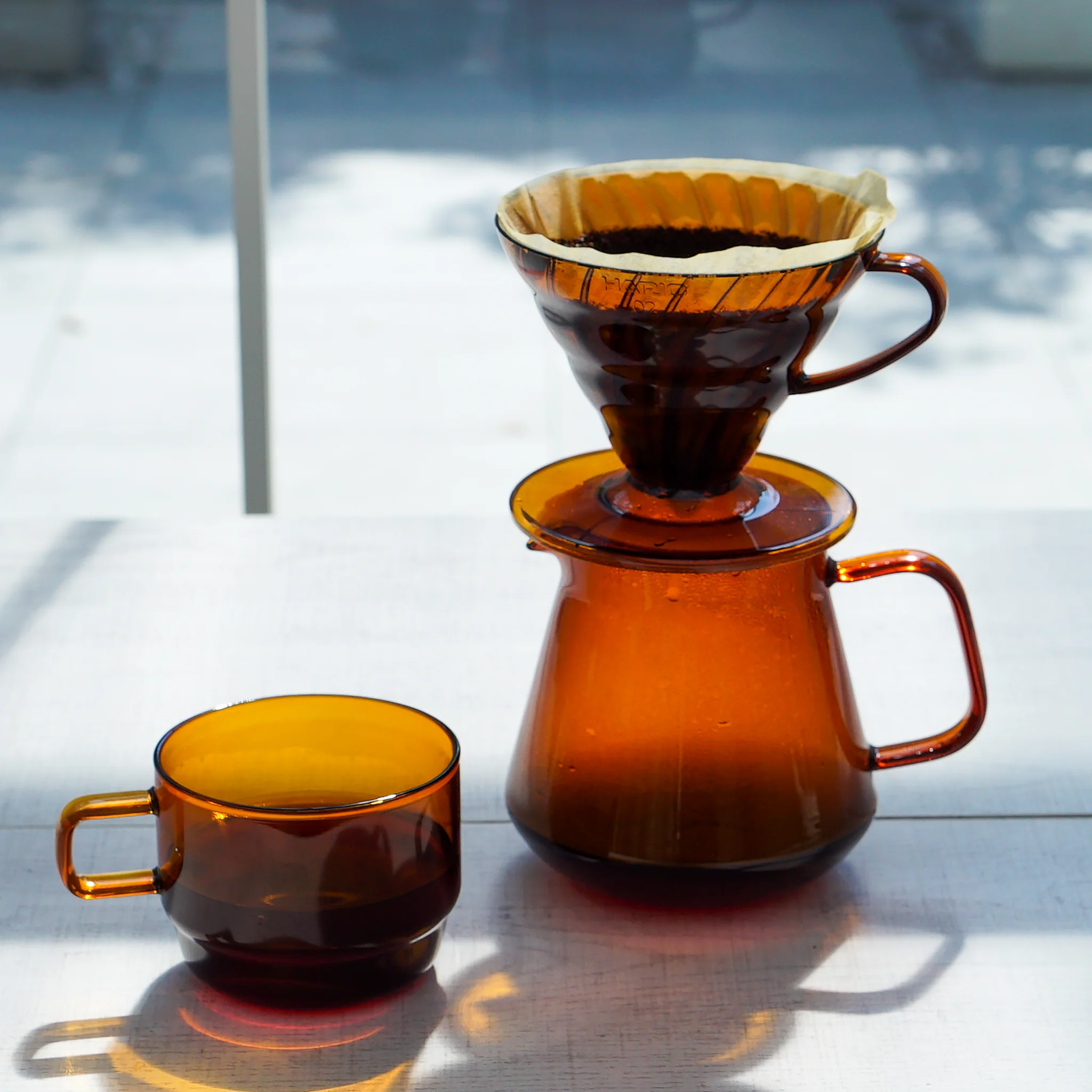 V60 Plastic Coffee Dripper 02 / Amber - Image 4