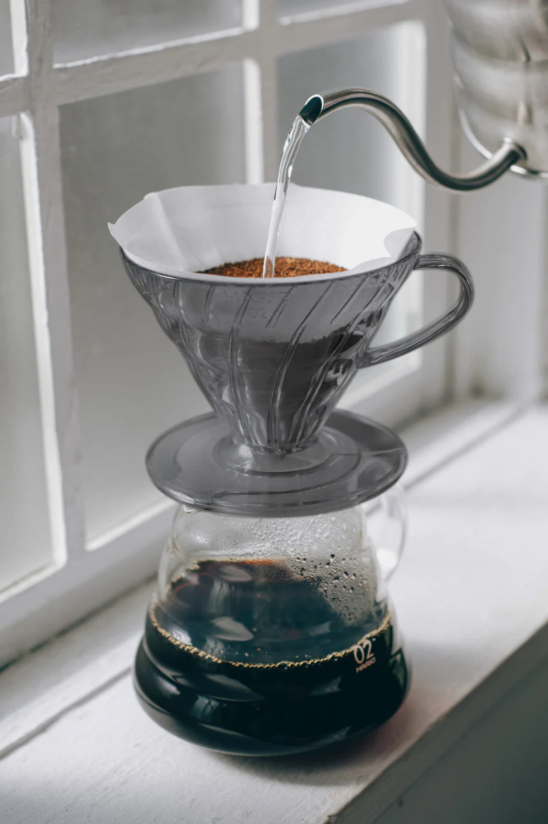 V60 Plastic Coffee Dripper 02 Transparent Black - Image 4